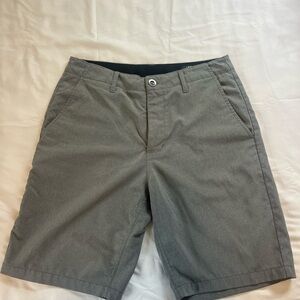 Volcom Surf &Turf 4 Way Stretch Hybrid Mens Shorts Color Gray, Size 31